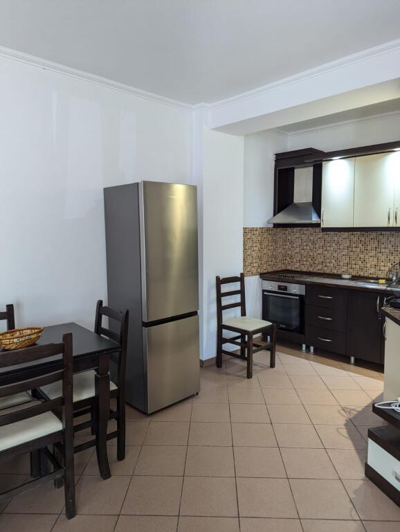 Jepet apartament 2+1+2 tek ish Garda 