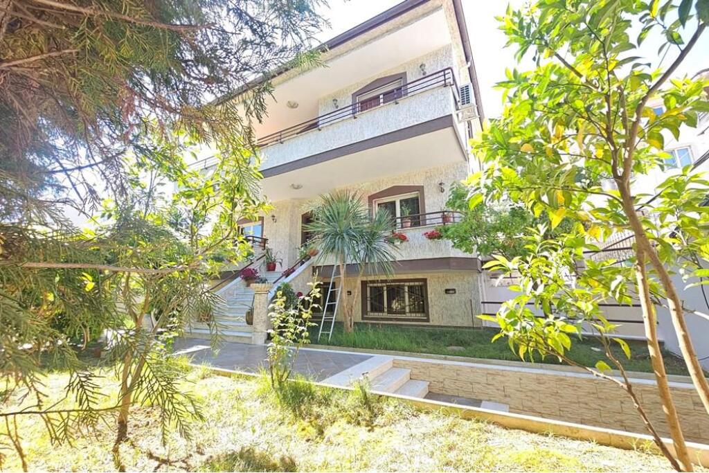 Jepet me qira vilë ne Selitë, Tiranë
