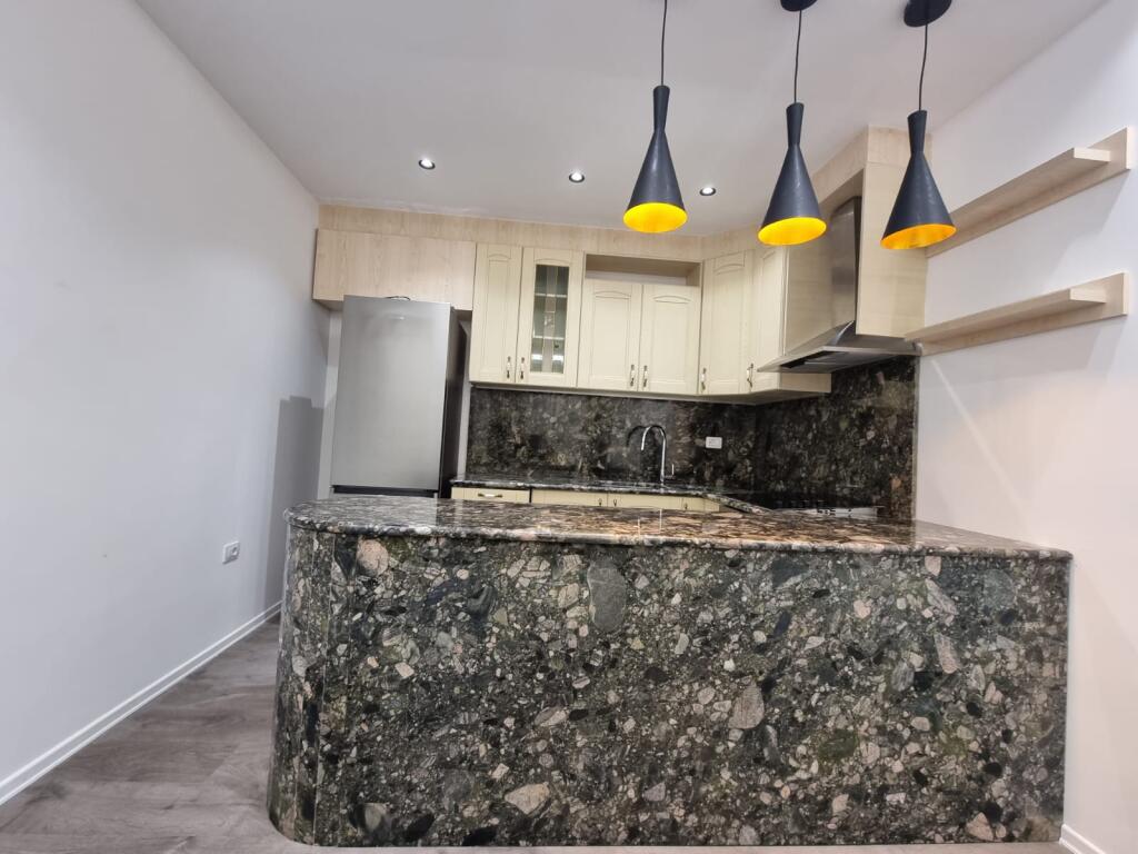For sale: 2+1 apartment on the FZ side, 90m2.