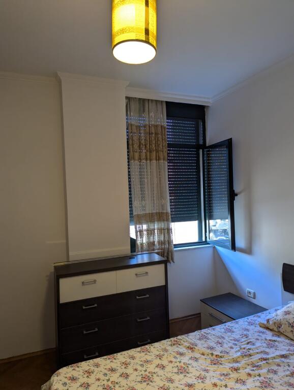 Jepet apartament 2+1+2 tek ish Garda 