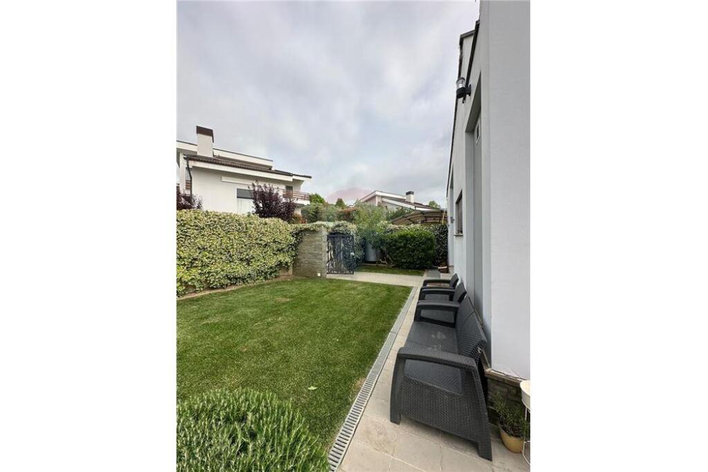Villa for rent at Long Hill Residence.