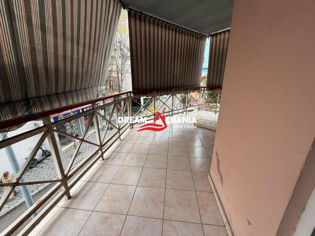 Apartament/Zyre 2+1+2 me qera ne Bllok tek Garda (ID 42215206)