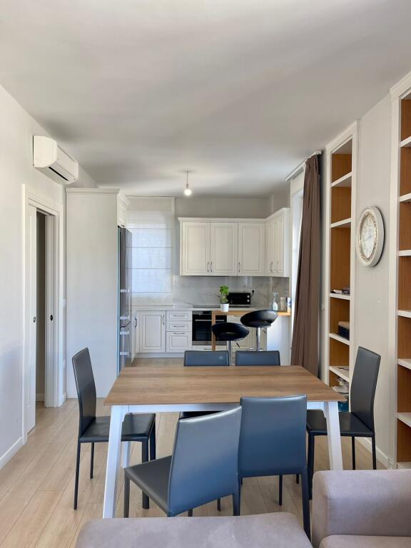 3+1, furnished, with parking, 900 euros