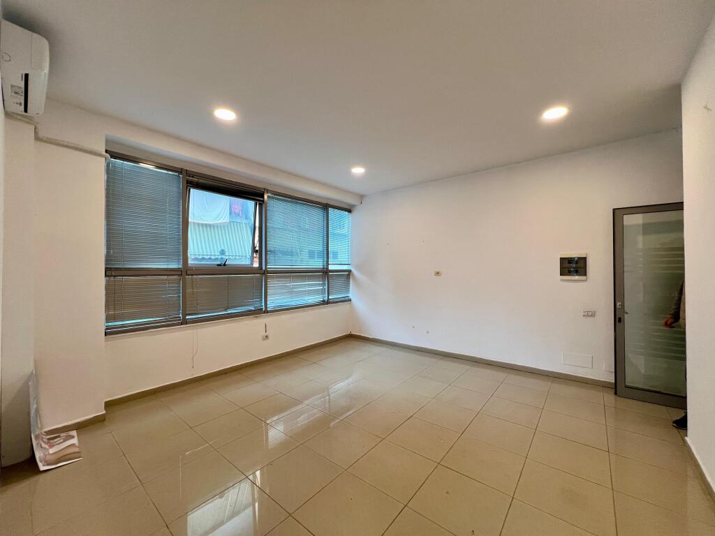 Rent, Business Space "Pazari i Ri", Tirana.