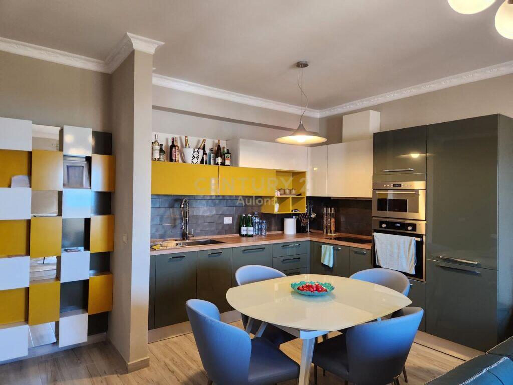APARTMENT 2+1 FOR SALE ON THE LUNGOMARE WITH SEA VIEW