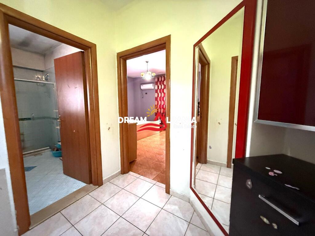 Apartament/Zyre 2+1+2 me qera ne Bllok tek Garda (ID 42215206)