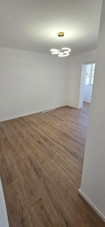 🏢Kavaja Street, near Polyclinic No. 9, a 2+1 apartment is for sale for €169,000.
