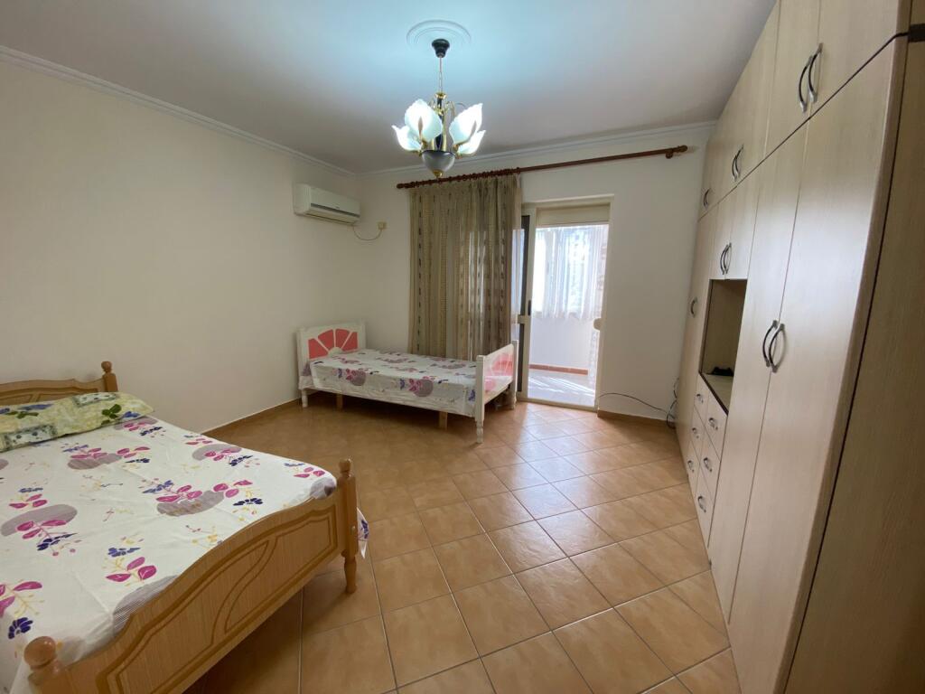 Apartment 2+1 for rent near Dinamo Stadium.