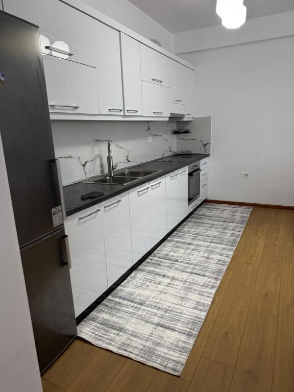 Affittasi appartamento 2+1, via Ndre Mjeda Complesso Star 600 euro.