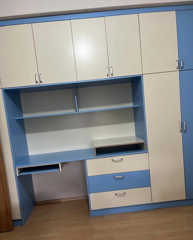 Jepet apartament 2+1+2 me qera tek Liqeni thate 