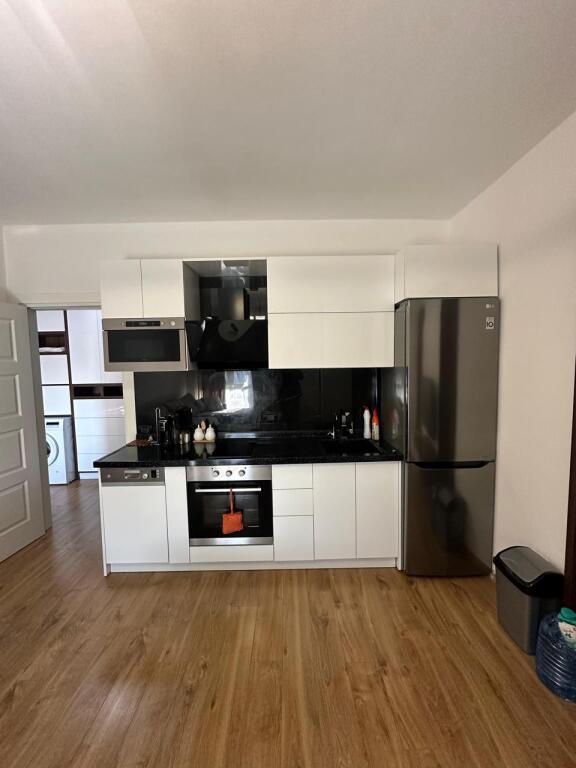 Super mundesi Ekzkluzive Shitet apartament 1+1 te Ish Fusha e Aviacionit