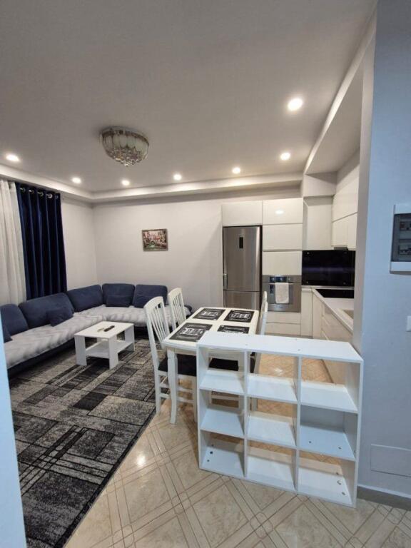 Affittasi appartamento 1+1+1 con balcone