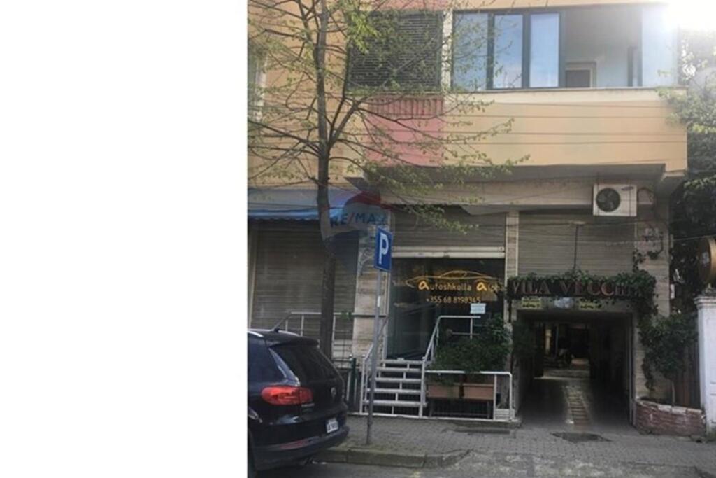 Shop for sale, Red School, Tirana