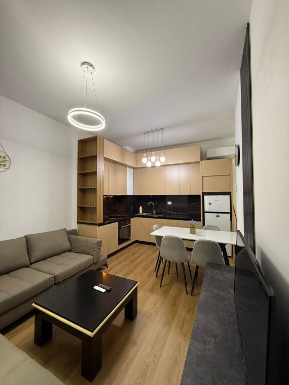 APARTAMENT ME QERA 2 +1 - PRANE KOMPLEKSIT KAIMI , ALI DEM