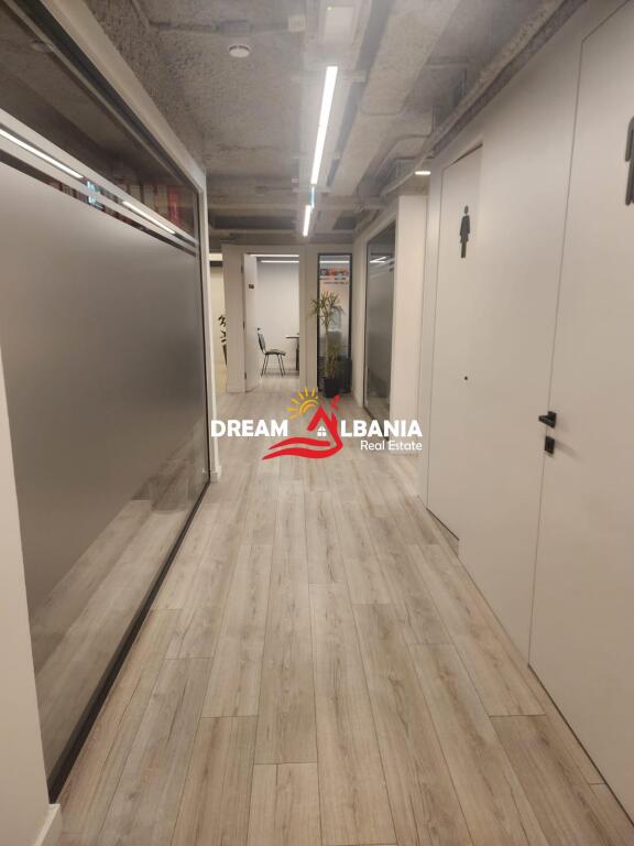 Commercial Space for Sale on Elbasan Street, near Air Albania Stadium in Tirana (ID 4161101)