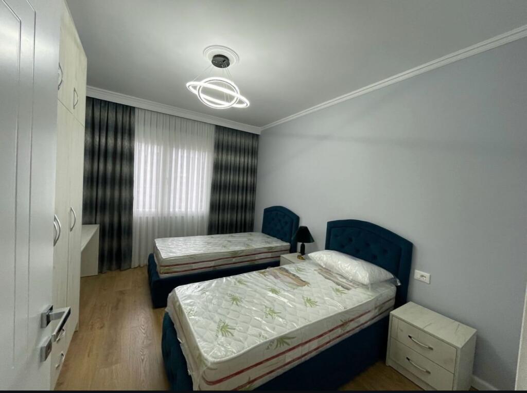 Apartment 2+1+2 for rent, Zogu i Zi near Ring Center 800 euros.