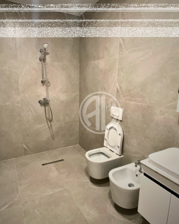 For sale: 2+1 apartment in Neighborhood 5, near Kazazi, Durres. The apartment has been recently renovated and is ready for furnishing.