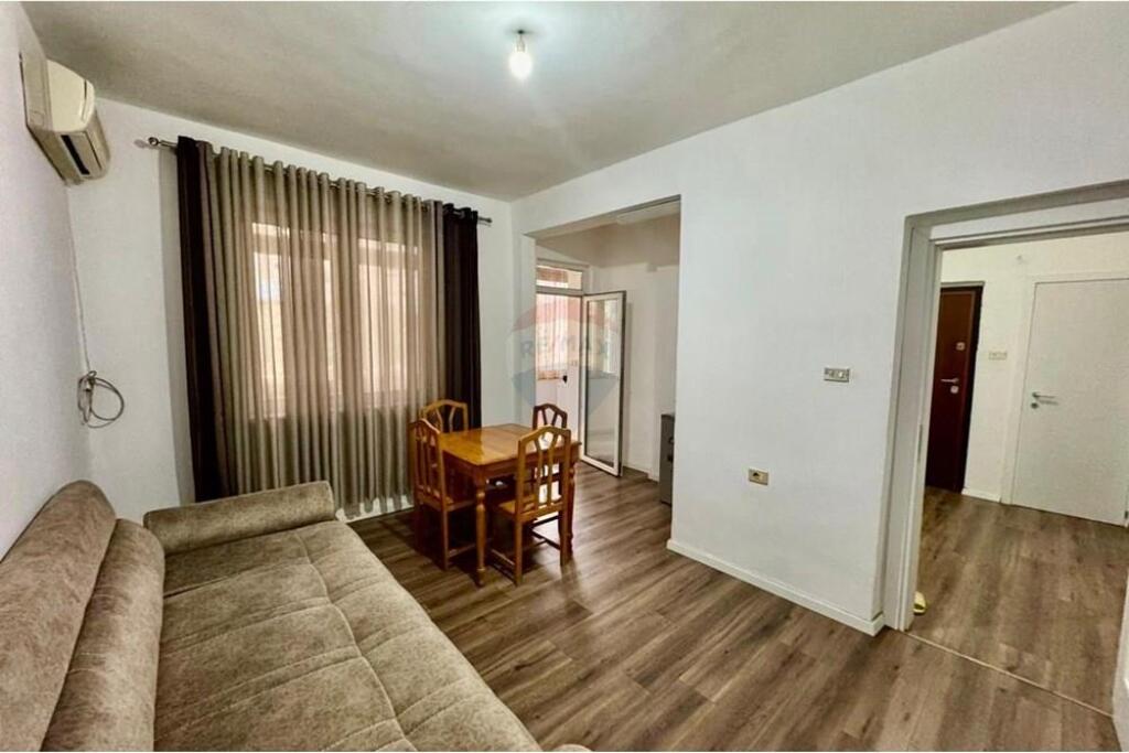 For sale: 2+1 apartment near the old electrical market!
