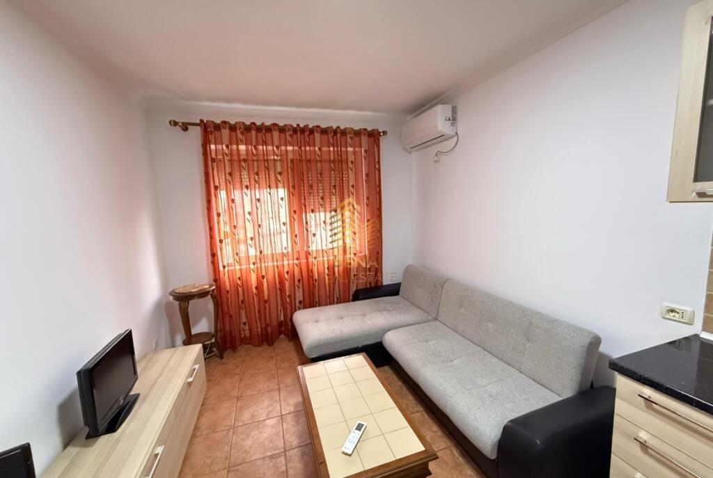 Qira, Apartament 2+1+blk, Myslym Shyri, 550 Euro/muaj