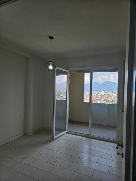 Affittasi Appartamento 1+1, Yzberisht presso Golden Park 450 euro