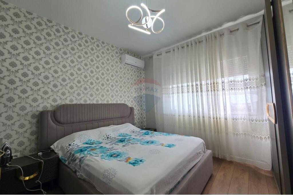 2+1 apartment for sale in Porcelan!