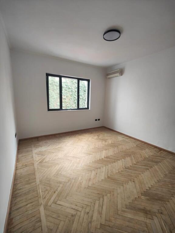 Apartament 3+1 per Zyre ne Bllok 800 € 