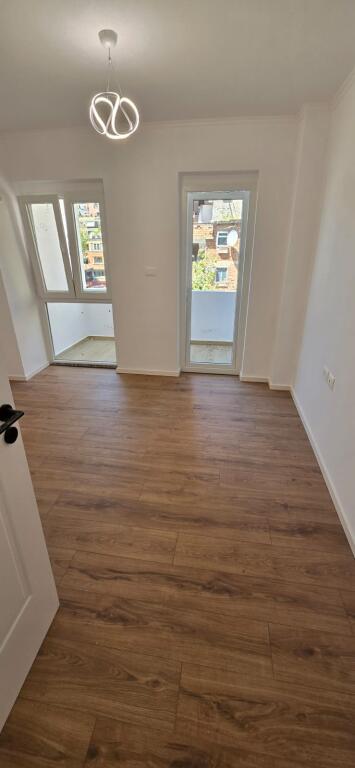 🏢Kavaja Street, near Polyclinic No. 9, a 2+1 apartment is for sale for €169,000.