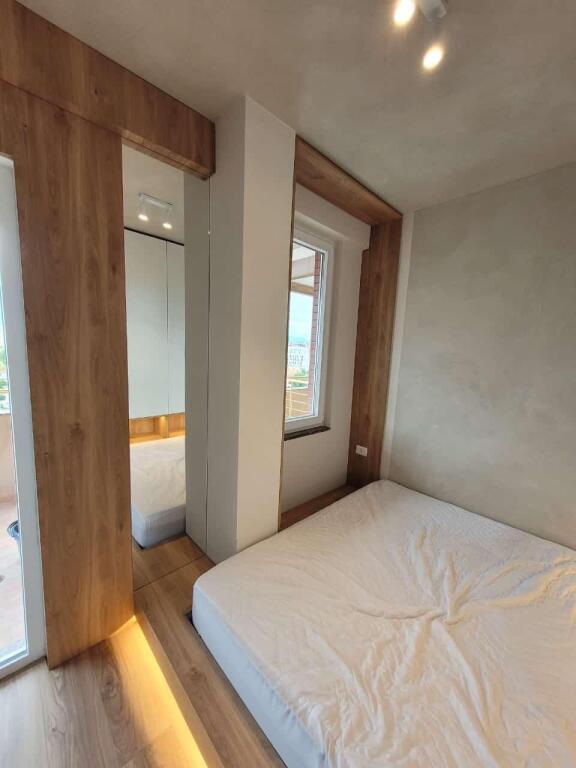 Apartament me qera 1+1