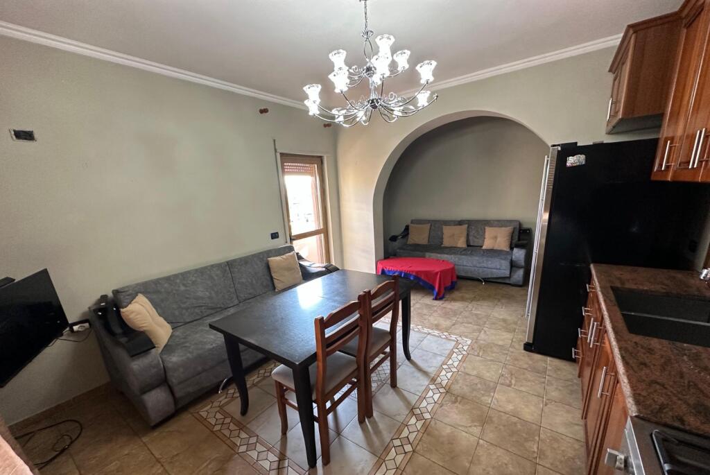 A 2+1 apartment is for rent, Zogu i Zi near Er Petrol or behind the Vizion Plus Complex for 470,000 lek.
