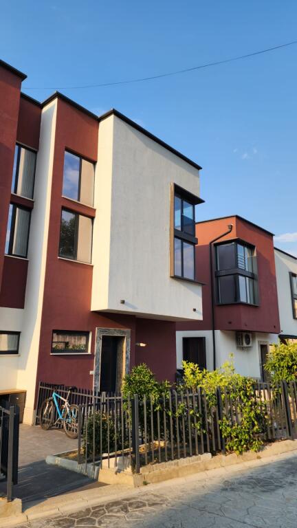 ‼️3-story villa for sale Kombinat | Kristi Hysi