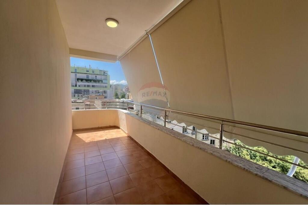 OFFICE SPACE FOR RENT NEAR DINAMO STADIUM