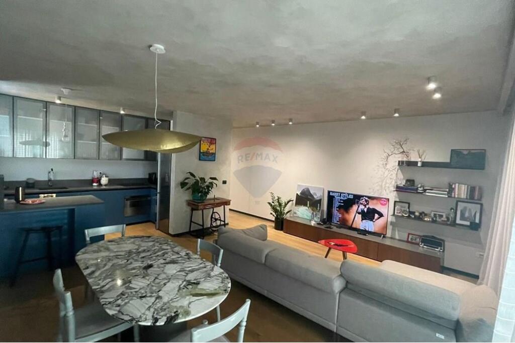 3 +1 for rent near Dinamo Stadium +2 parking spaces