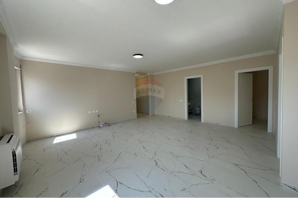 OFFICE SPACE FOR RENT IN THE CENTER!