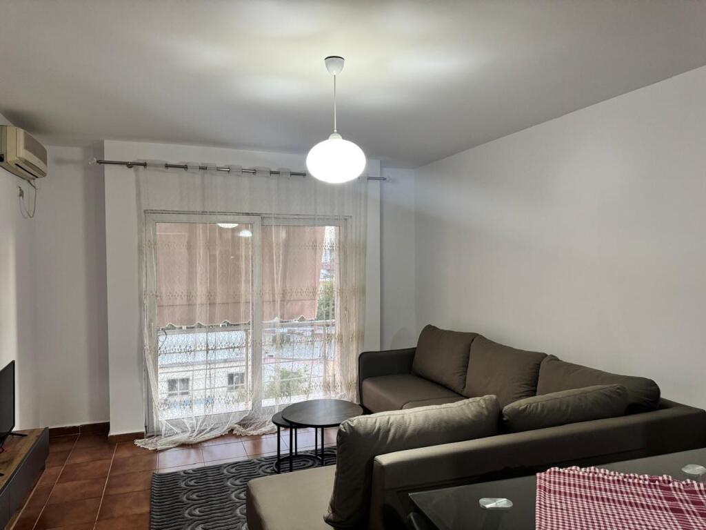 Apartment 1+1 for rent in LAPRAKE 45,000 lek.