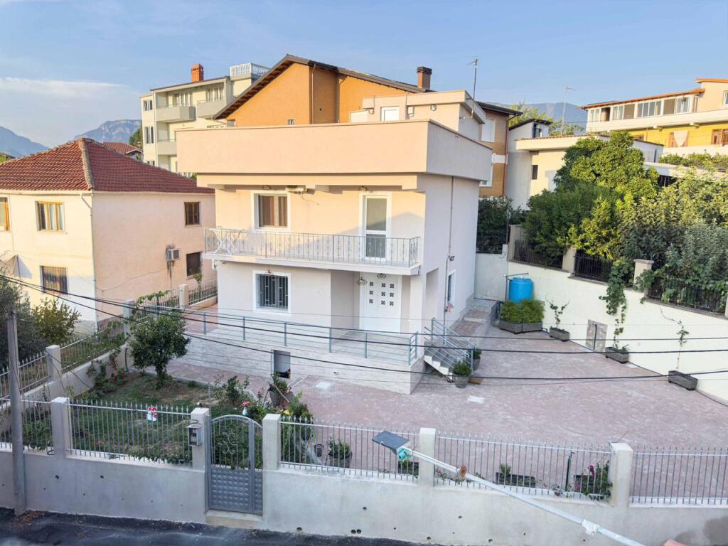 Luxury villa for rent near the German Villas.