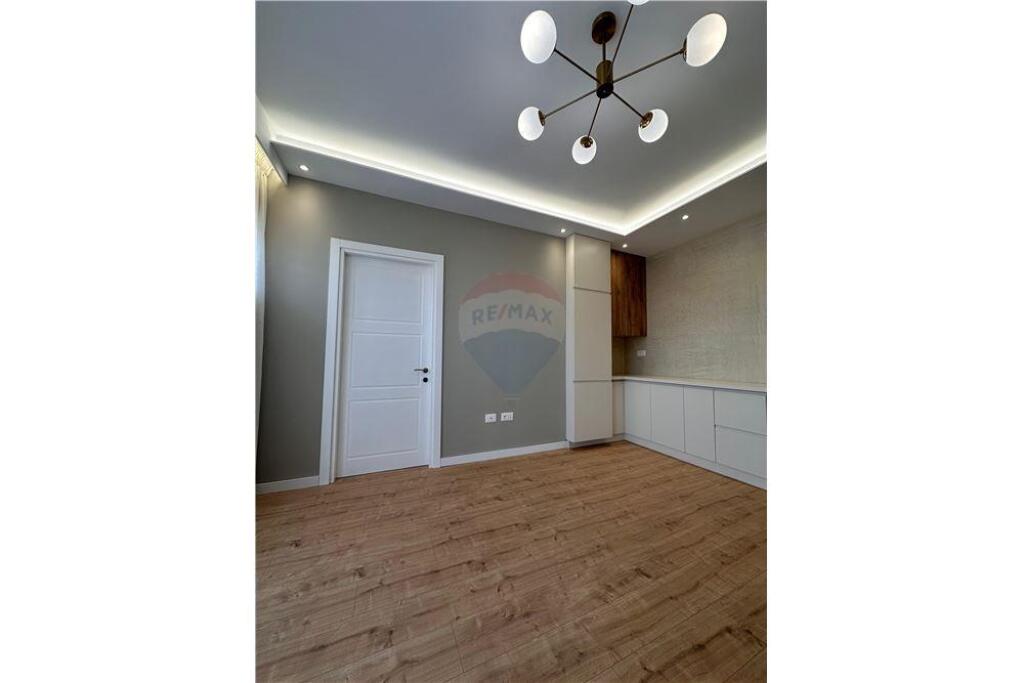 1+1 apartment for sale at the Electric Market!