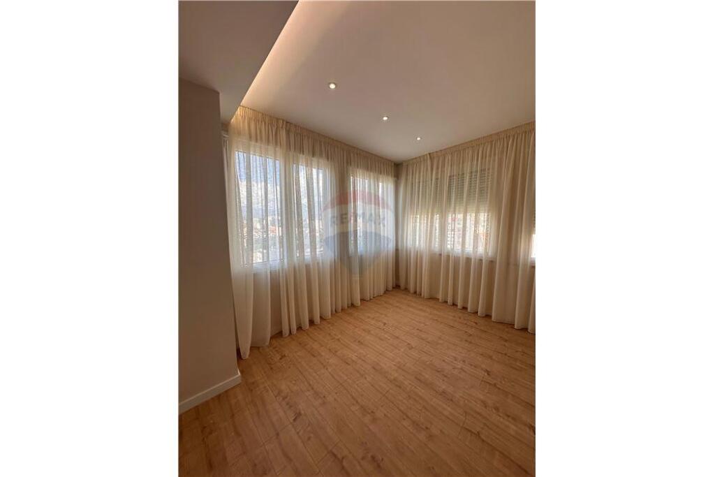 1+1 apartment for sale at the Electric Market!