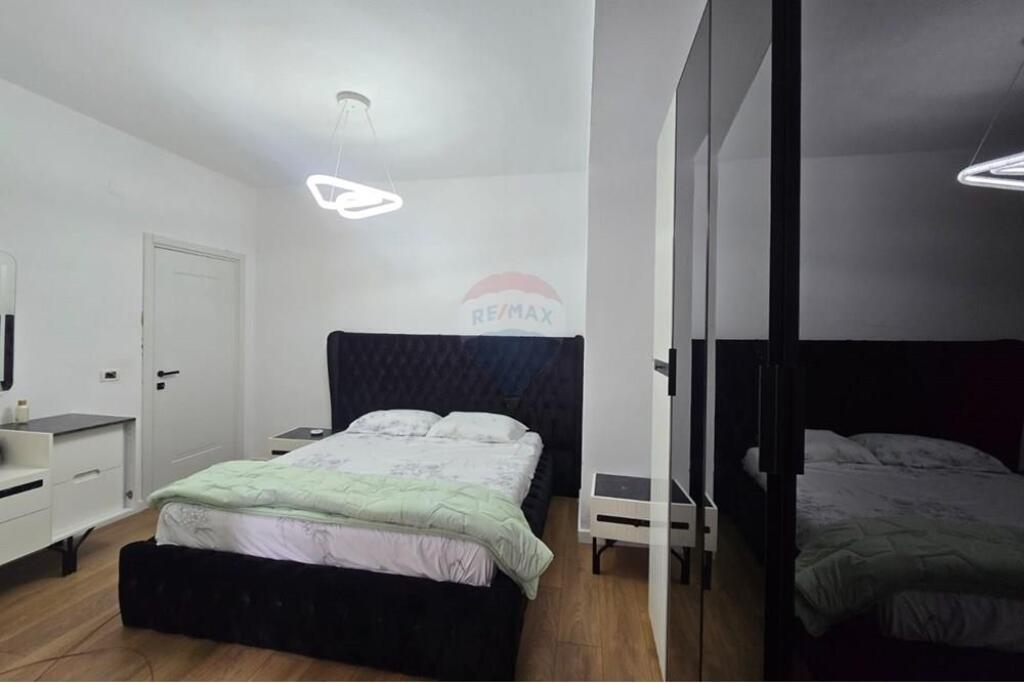 2+1 apartment for sale in Porcelan!