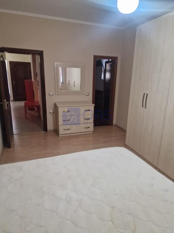 A 3+1 apartment is available in Brryl. 500 euros.