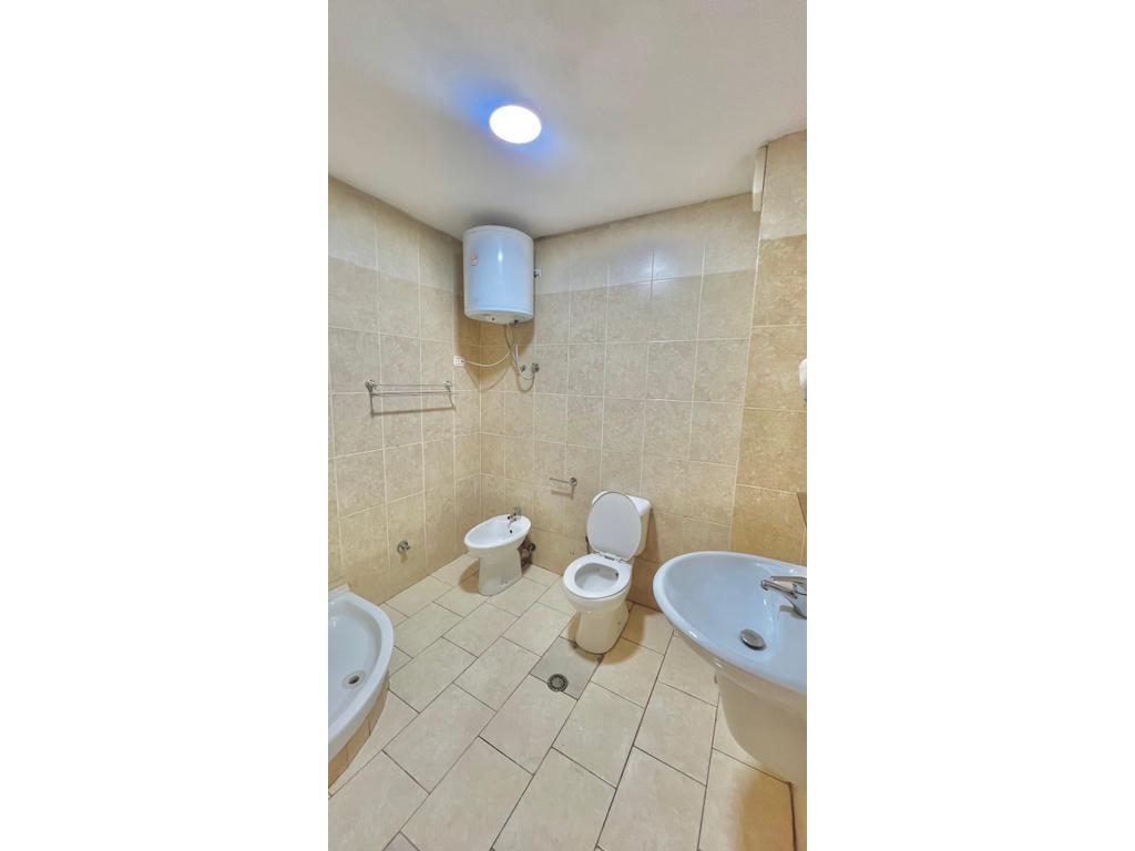 ApaRtament 1+1 me qera ne qender te Tiranes te 9 kateshet