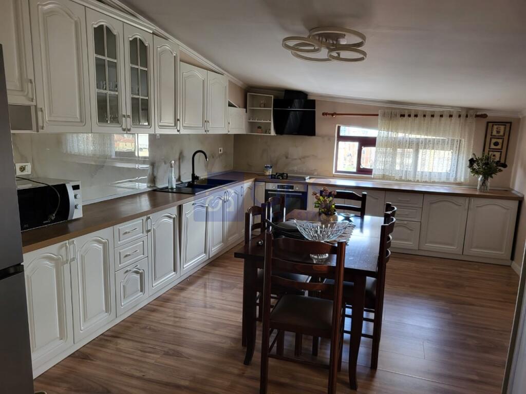 A 2+1 apartment is for rent in Selvia.