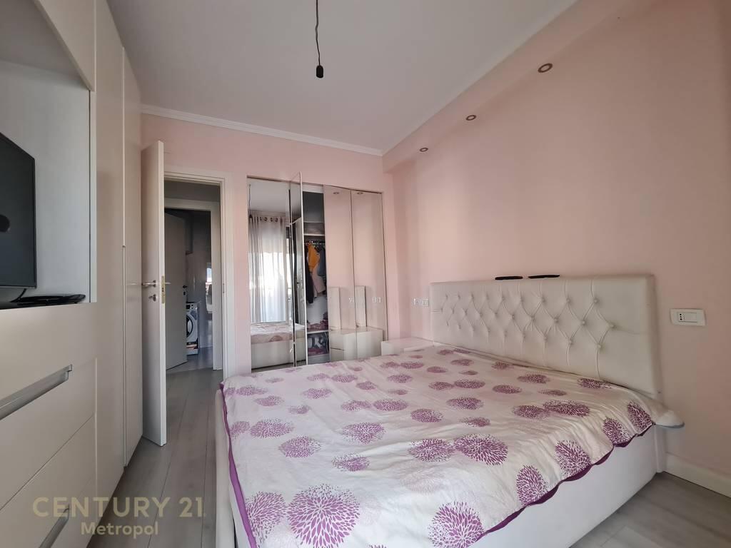 I am selling a 2+1 apartment in the Alba residence - Ndre Mjeda street!
