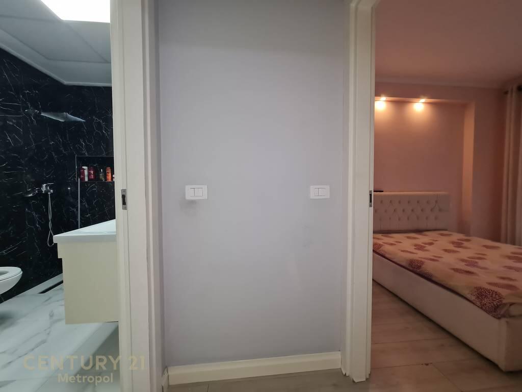 I am selling a 2+1 apartment in the Alba residence - Ndre Mjeda street!
