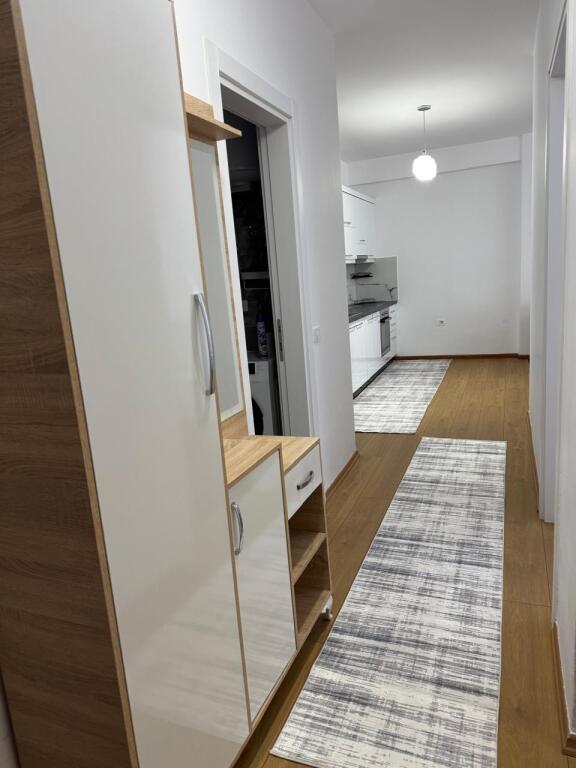 Affittasi appartamento 2+1, via Ndre Mjeda Complesso Star 600 euro.