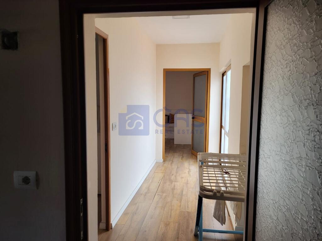 A 2+1 apartment is for rent in Selvia.