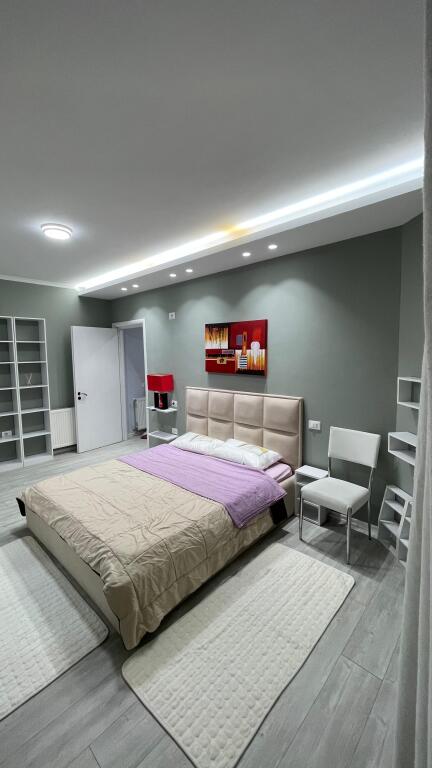 Jepet apartament 1+1 tek Kika 1 , komuna e parisit 