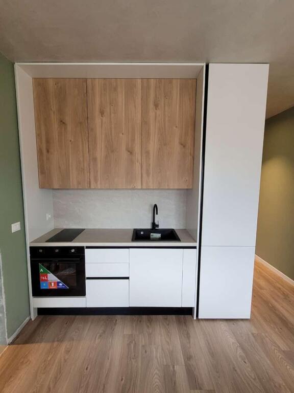 Apartament me qera 1+1