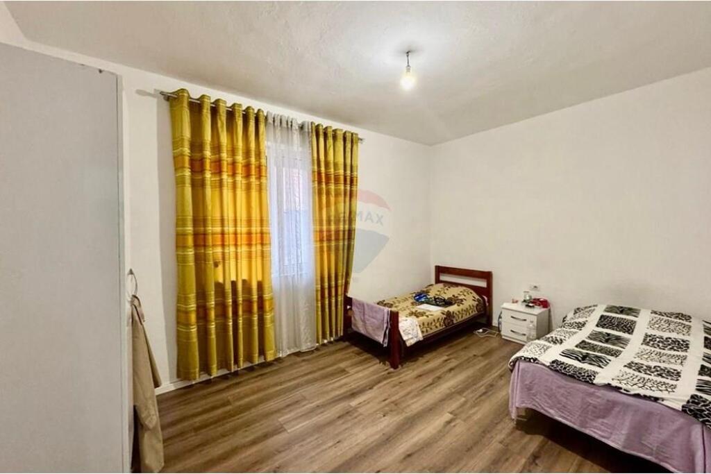 For sale: 2+1 apartment near the old electrical market!