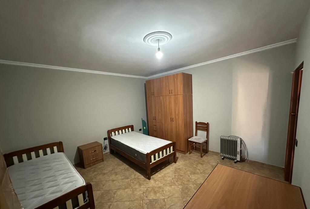 A 2+1 apartment is for rent, Zogu i Zi near Er Petrol or behind the Vizion Plus Complex for 470,000 lek.