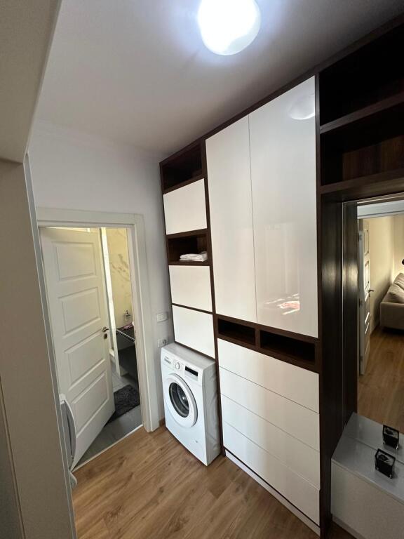 Super mundesi Ekzkluzive Shitet apartament 1+1 te Ish Fusha e Aviacionit